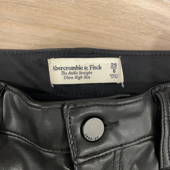 Abercrombie & Fitch Ankle Straight Ultra High Rise vegan leather pants - Picture 2 of 2